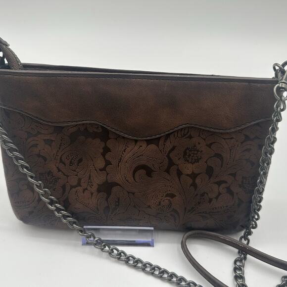Small‎ Leather Soft Lazer Tooled Crossbody With Silver Studs And Chain Strap - Picture 2 of 4